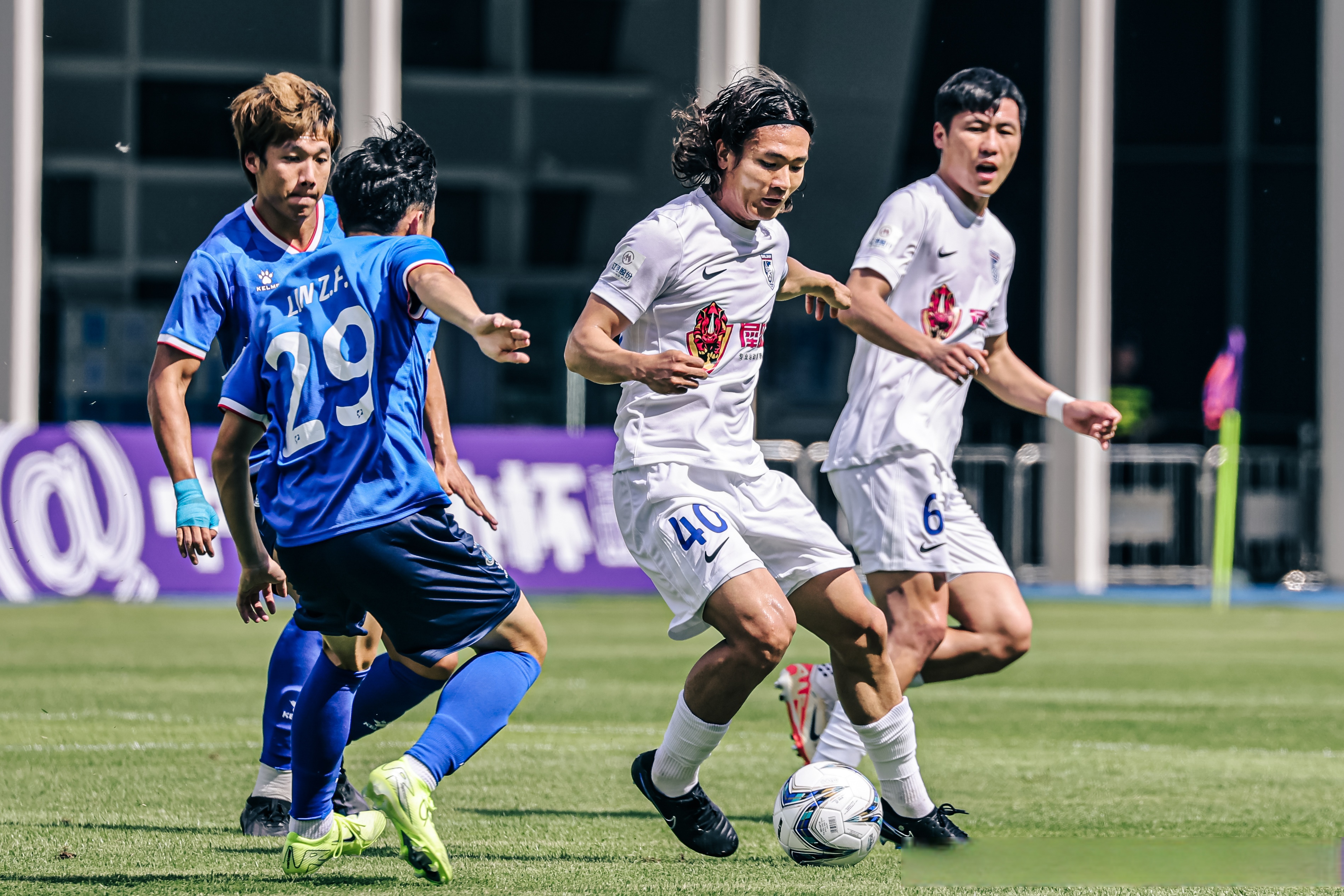 开云体育网站-北京首钢训练开放日,集结日临场应变引欢呼,法国杯在即,阵容厚度经受考验