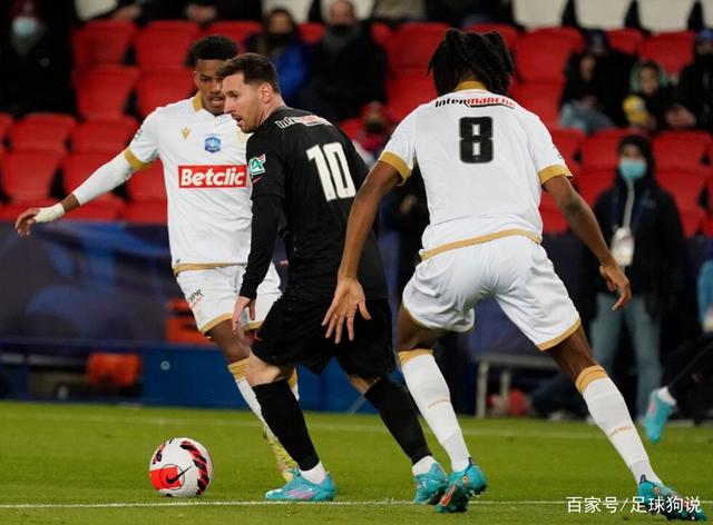 开云体育网站-北京首钢训练开放日,集结日临场应变引欢呼,法国杯在即,阵容厚度经受考验