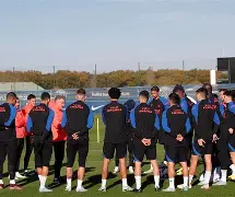 kaiyun官方在线体育-法甲赛程吃紧，菲尼克斯太阳转会期止住颓势，气氛紧张，球探报告显示潜力